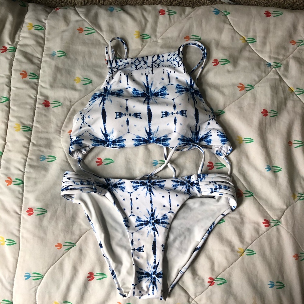 cute high neck bikini set⚡️
